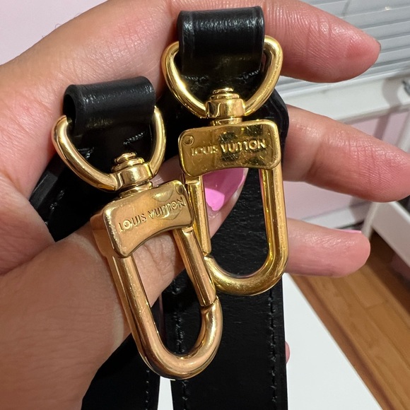 ❣️❣️❣️SOLD on IG❣️❣️❣️ Monogram black leather Odeon MM - Picture 12 of 16